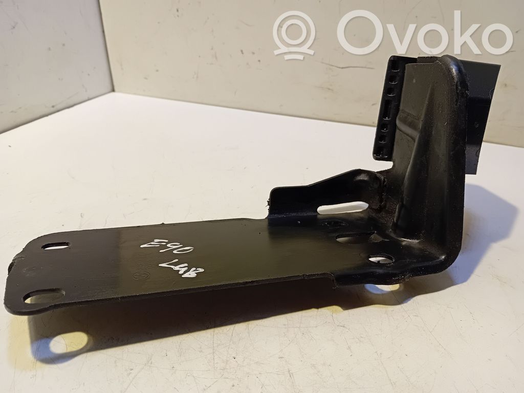 BMW 3 E90 E91 Fixation de radiateur 