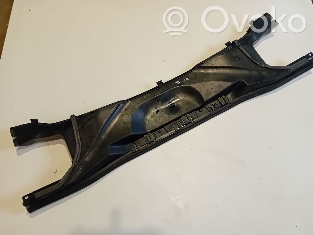 BMW 3 E90 E91 Gaisa mikrofiltra ietvars (daļa) 
