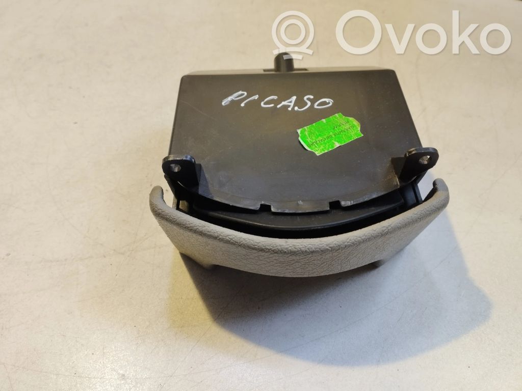 Citroen Xsara Picasso Popielniczka przednia tunelu środkowego 