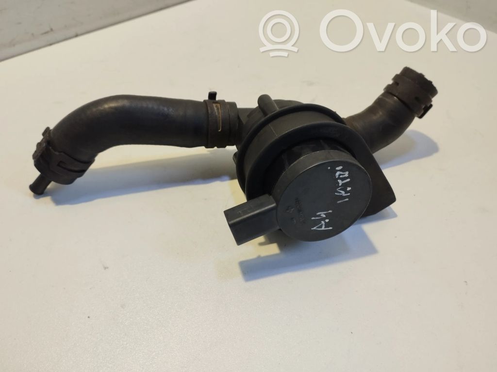 Audi A4 S4 B5 8D Pompa elettrica dell’acqua/del refrigerante ausiliaria 