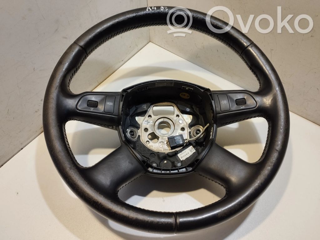 Audi A4 S4 B7 8E 8H Ohjauspyörä 