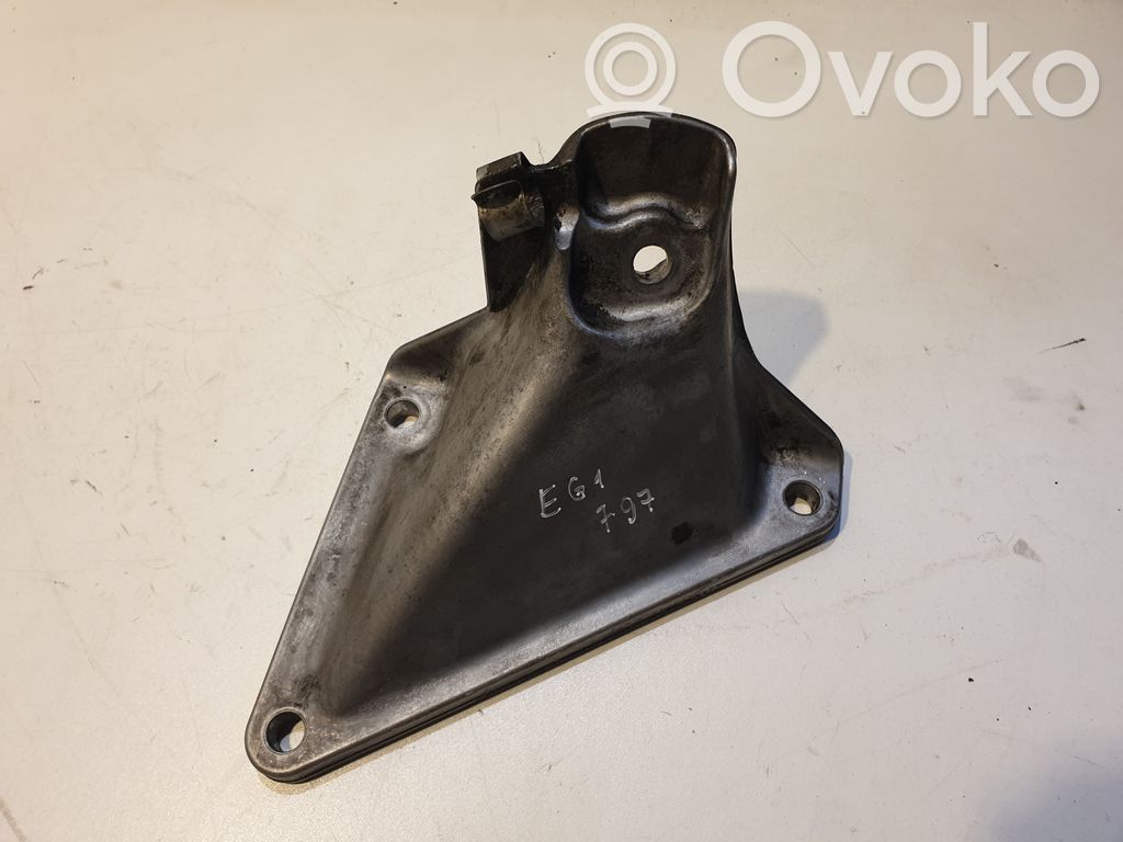 BMW 5 E60 E61 Engine mounting bracket 