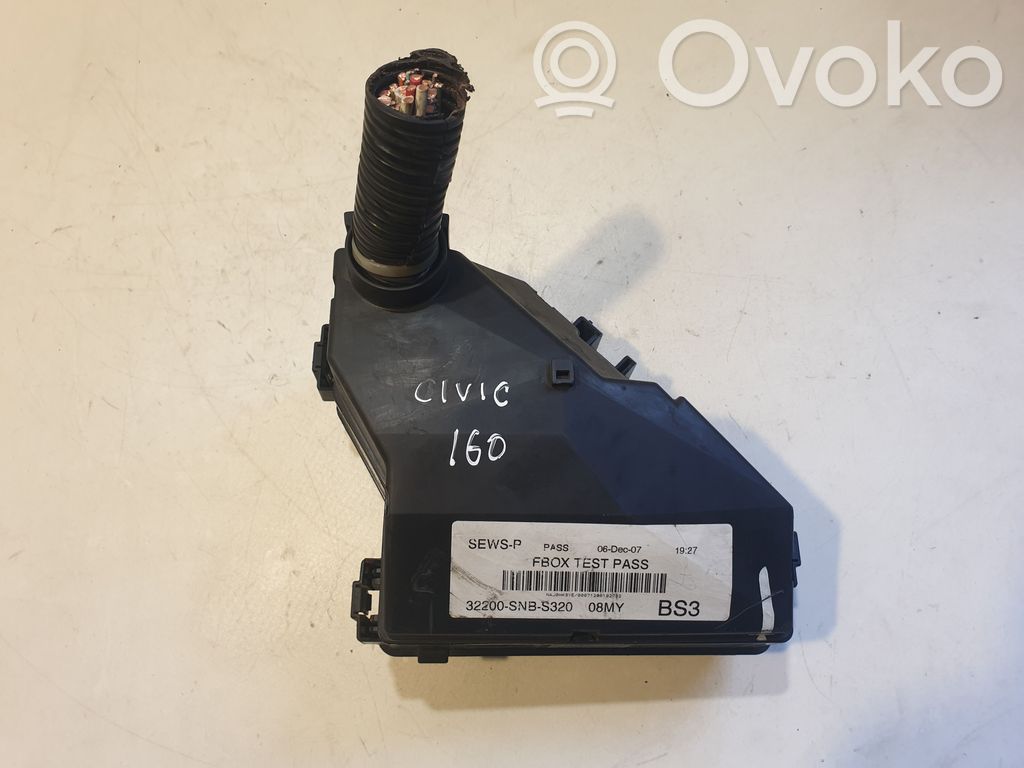 Honda Civic Skrzynka bezpieczników / Komplet 