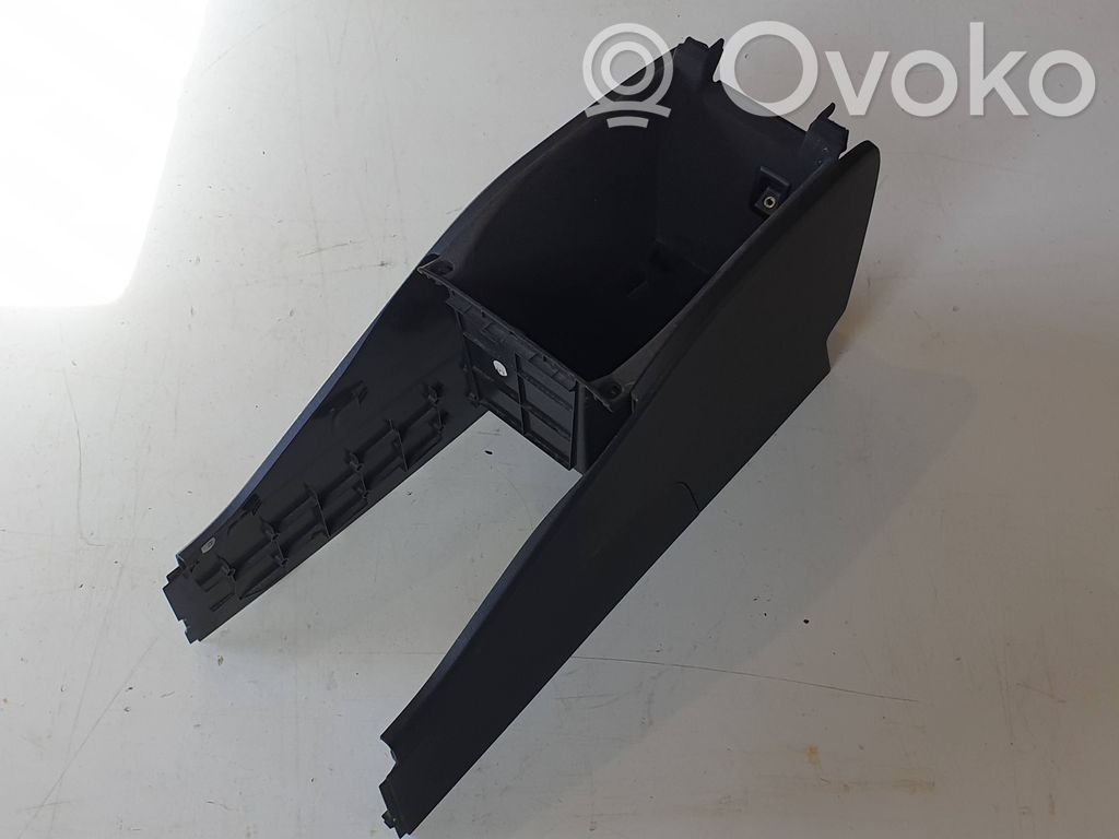 Volvo V70 Armrest 