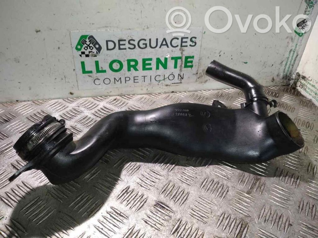 Öljyntäyttöputki   972460