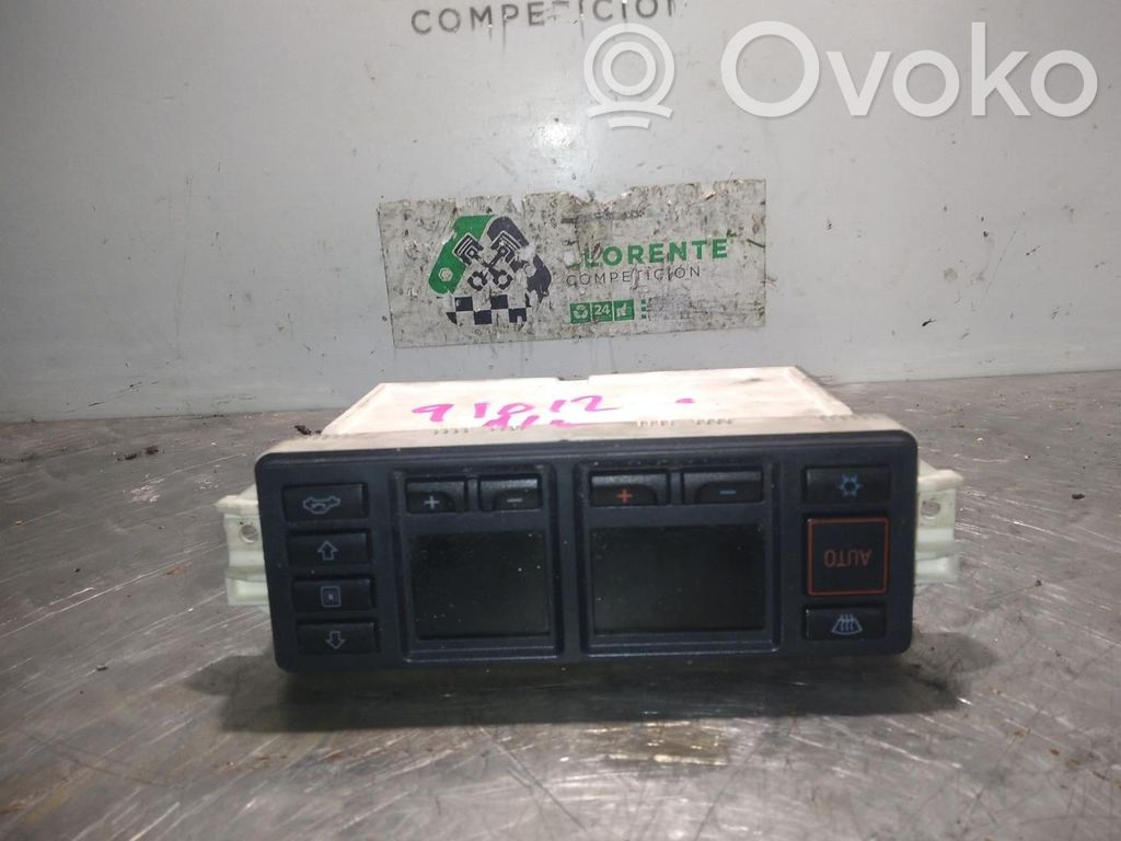 Audi A4 S4 B5 8D Panel klimatyzacji 