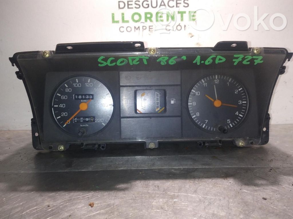 Ford Escort Speedometer (instrument cluster) 