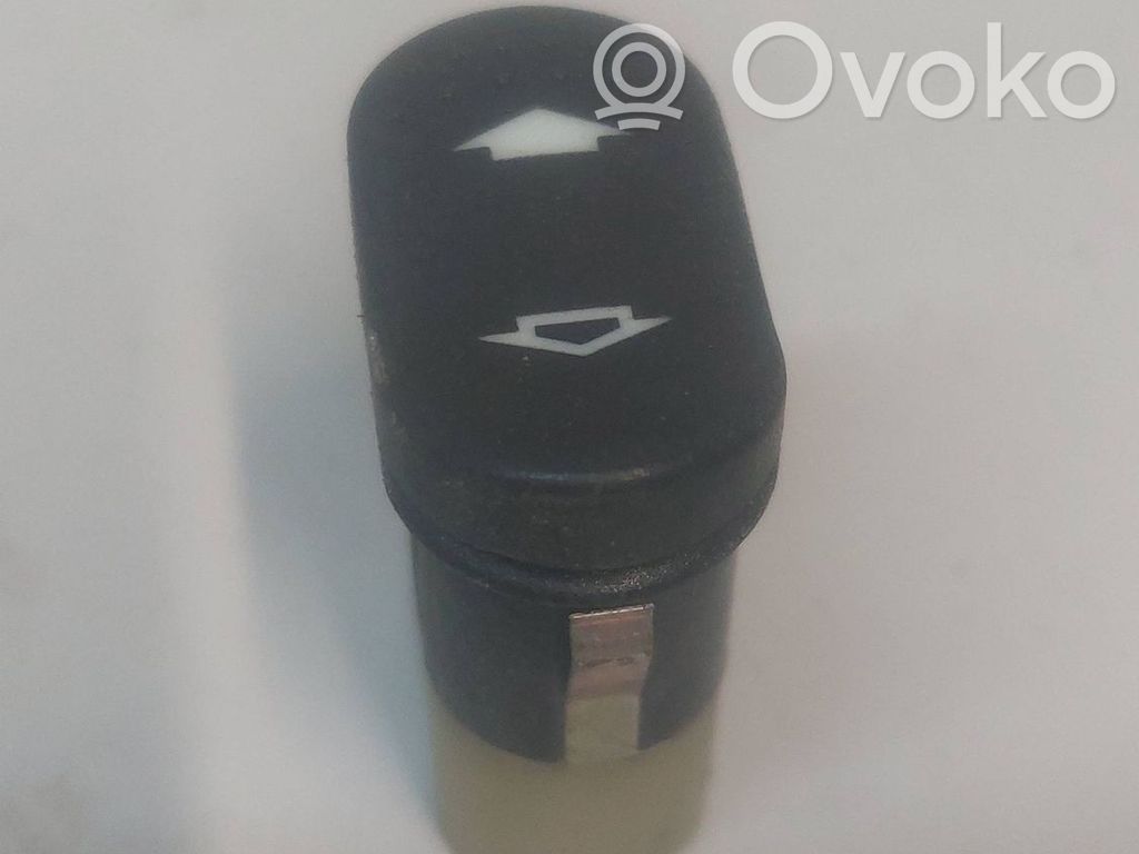 Ford Focus Electric window control switch 