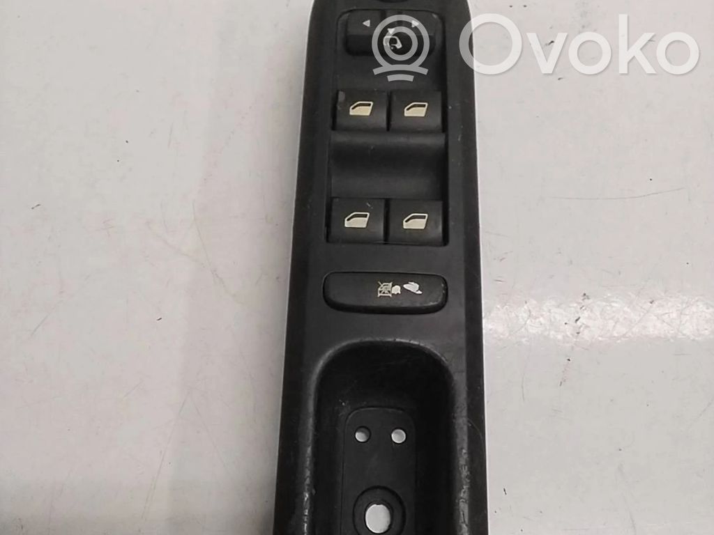 Peugeot 407 Electric window control switch 