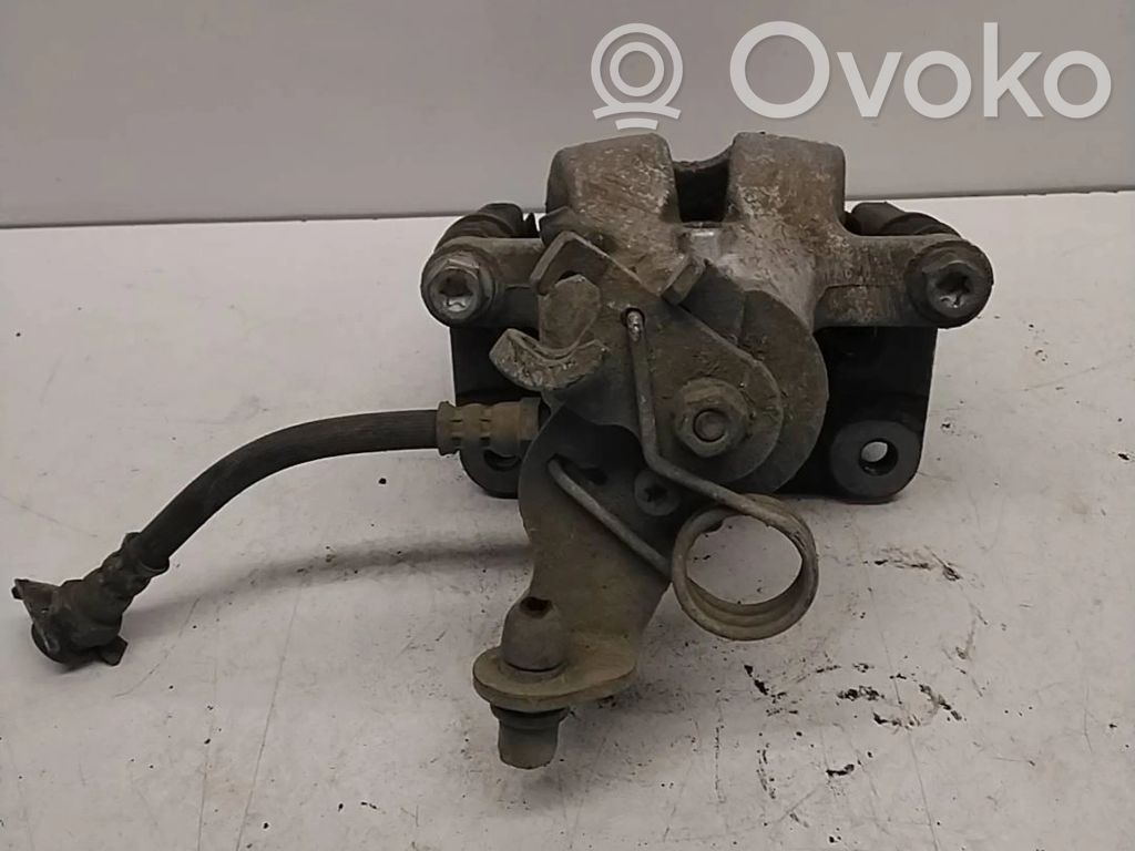 Opel Corsa E Задний суппорт 