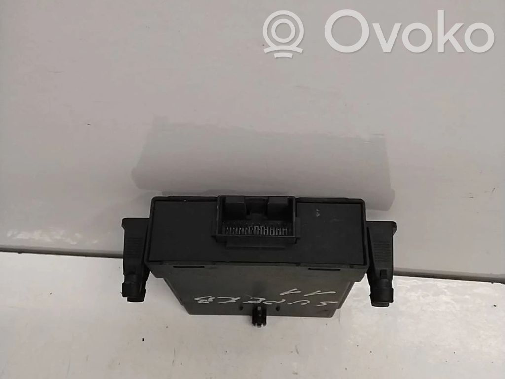 Skoda Superb B6 (3T) Gateway control module 