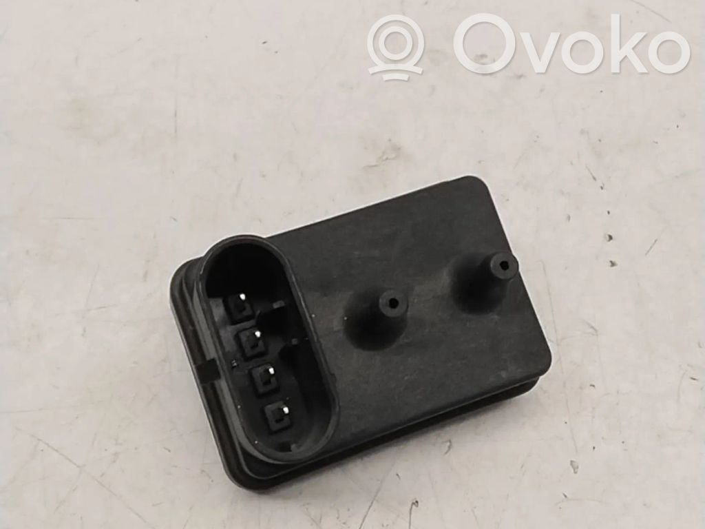 Volkswagen Touareg I Air pressure sensor 