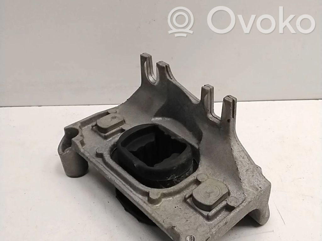 Renault Clio IV Engine mount bracket 