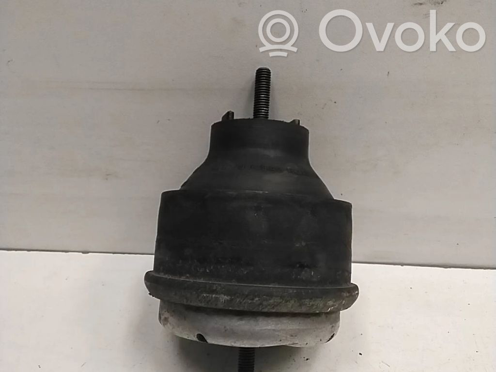 Audi A4 S4 B6 8E 8H Engine mount bracket 