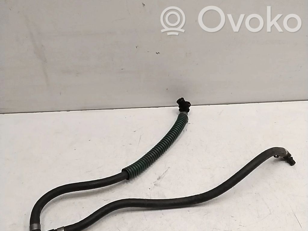 Toyota Avensis T250 Fuel return line/hose 