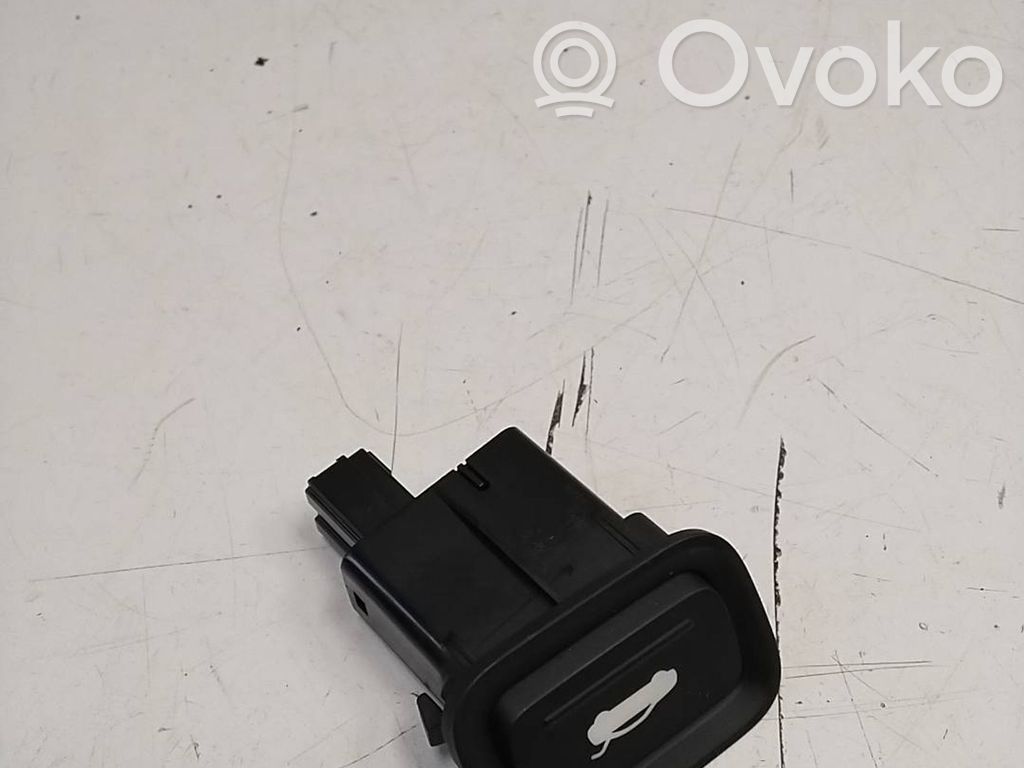 Hyundai i40 Tailgate opening switch 