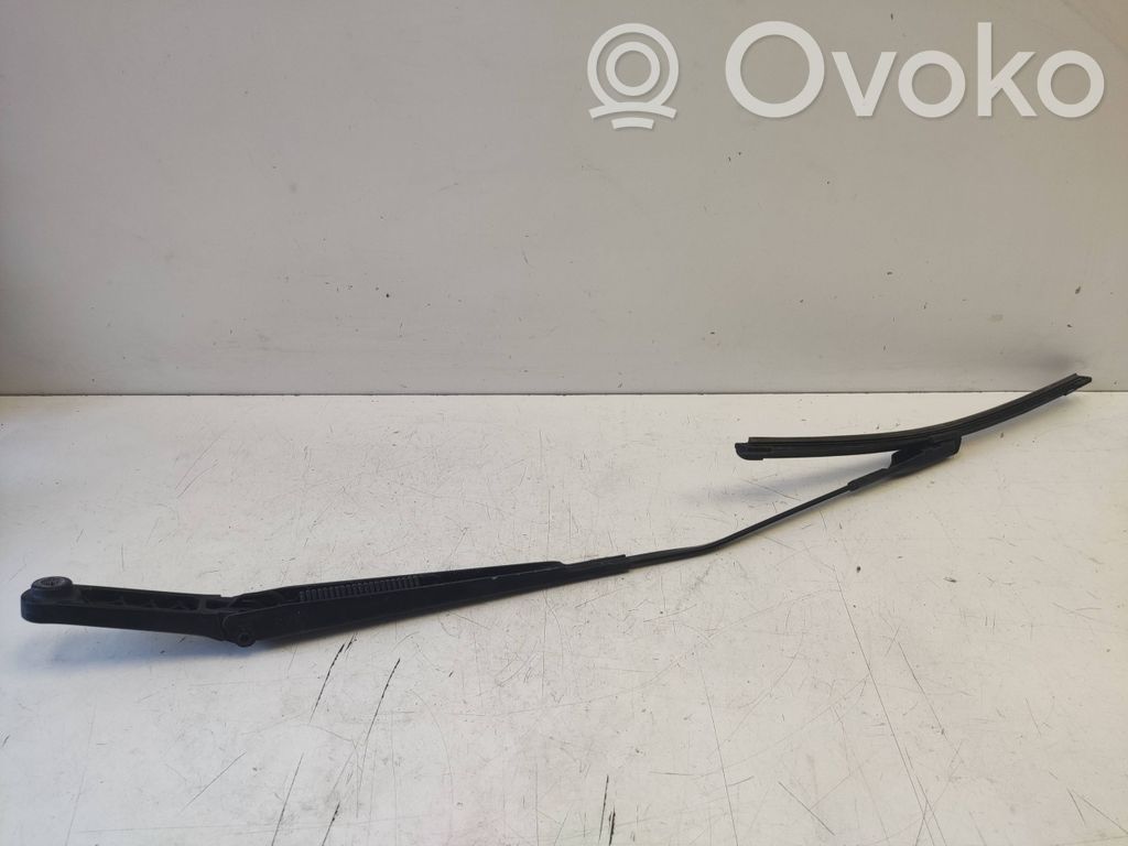Audi A1 Front wiper blade arm 