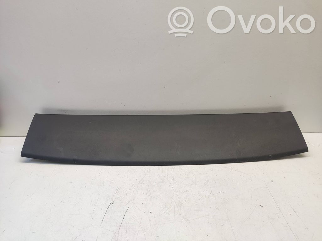 Citroen DS7 Crossback Tailgate trim 