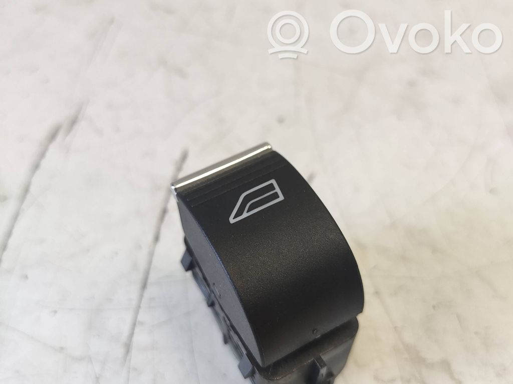 Ford Focus Electric window control switch 