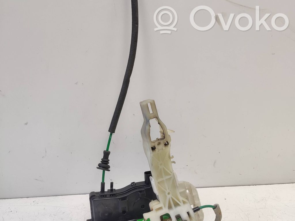 Hyundai i40 Front door lock 