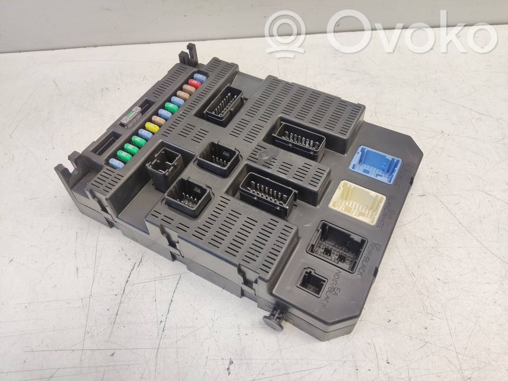 Citroen C8 Fuse module 