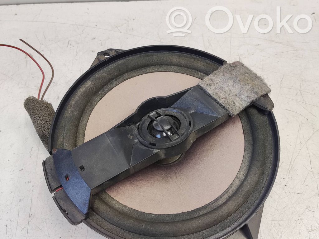 Audi A4 S4 B6 8E 8H Altavoz de la puerta delantera 