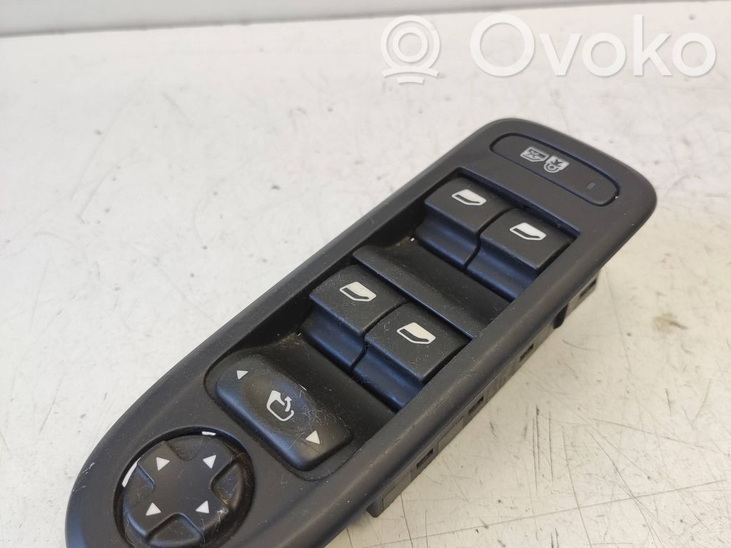 Peugeot 508 Electric window control switch 