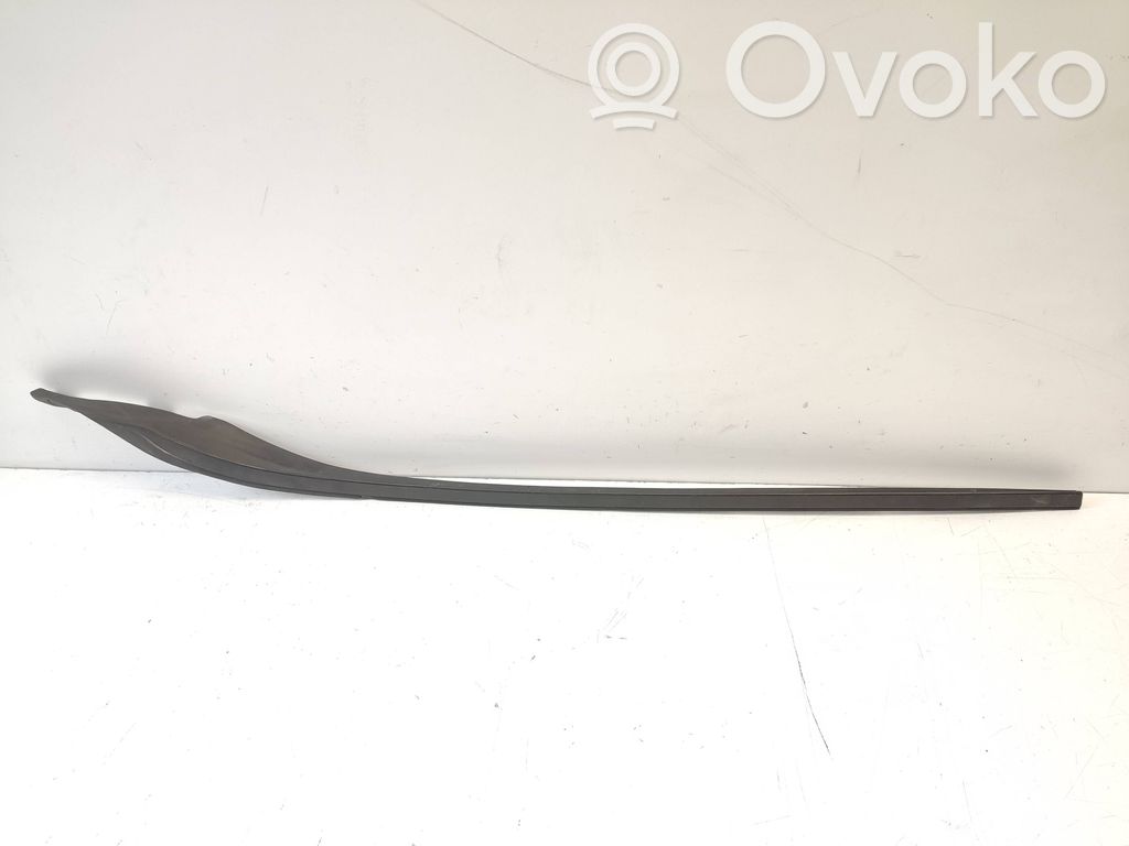 Volvo V60 Windshield trim 