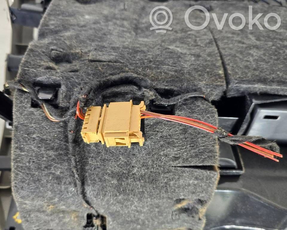 Guantera   4G1880302B,K02450020A