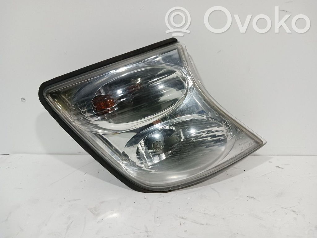 Nissan Patrol Y61 Aizmugurējā bufera pagrieziena signāls 