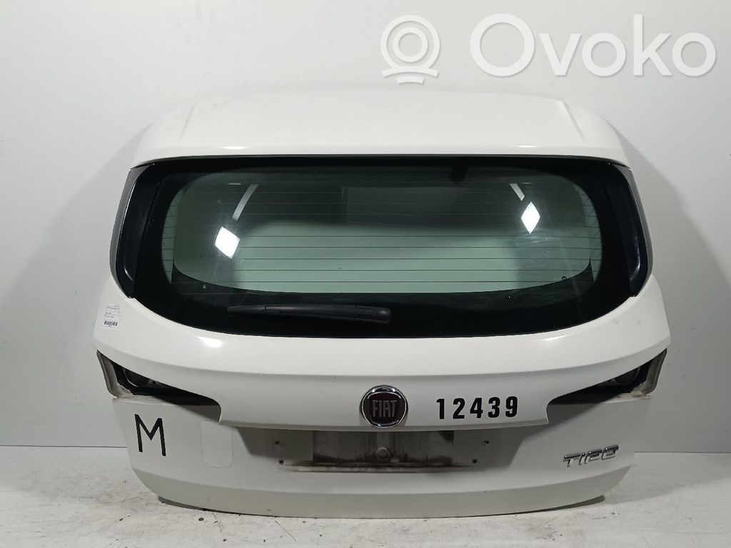 Tailgate/trunk/boot lid   CARRINHA