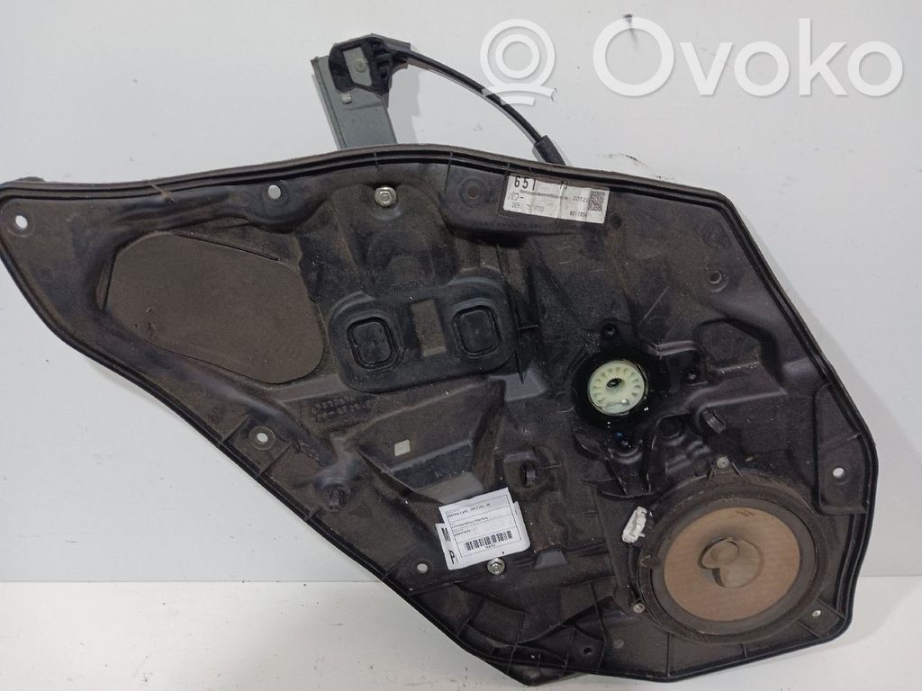 Mazda 2 Mecanismo para subir la puerta trasera sin motor 