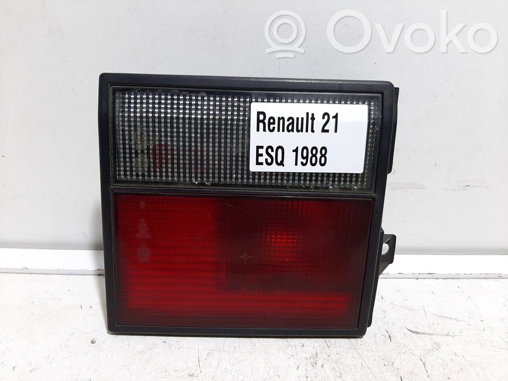 Tailgate rear/tail lights