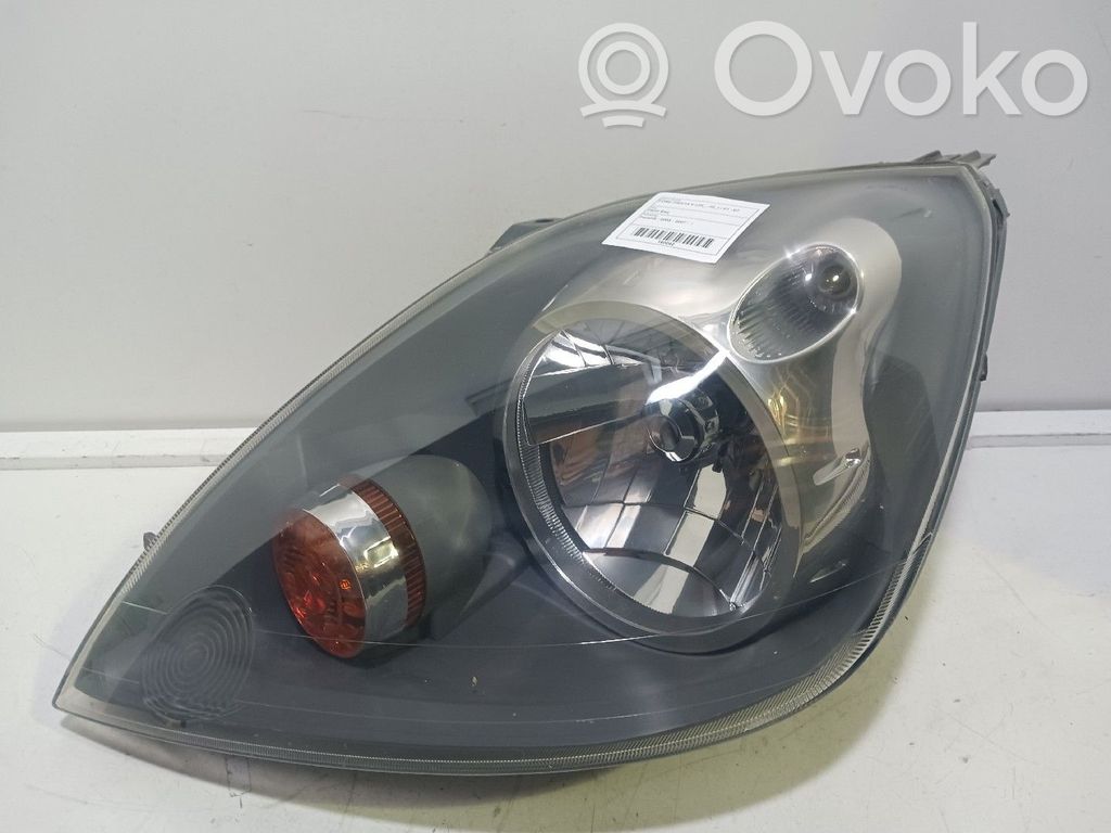 Ford Fiesta Etu-/Ajovalo 