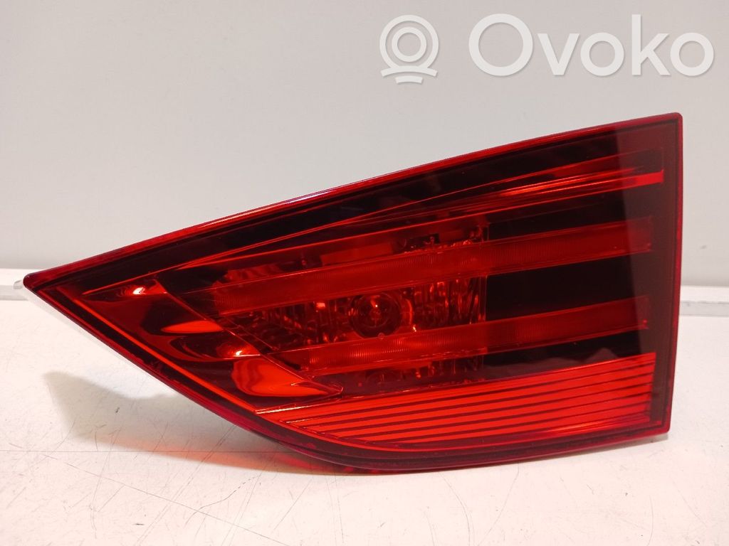 BMW X1 E84 Lampy tylnej klapy bagażnika 