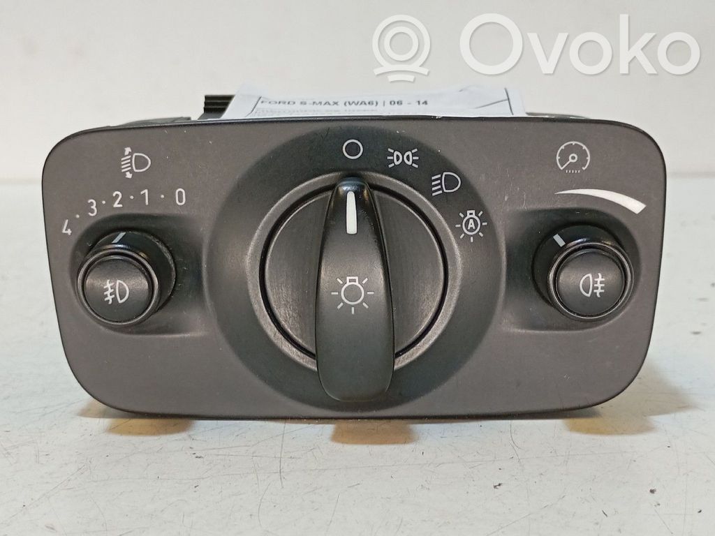 Light switch   6G9T,13A024