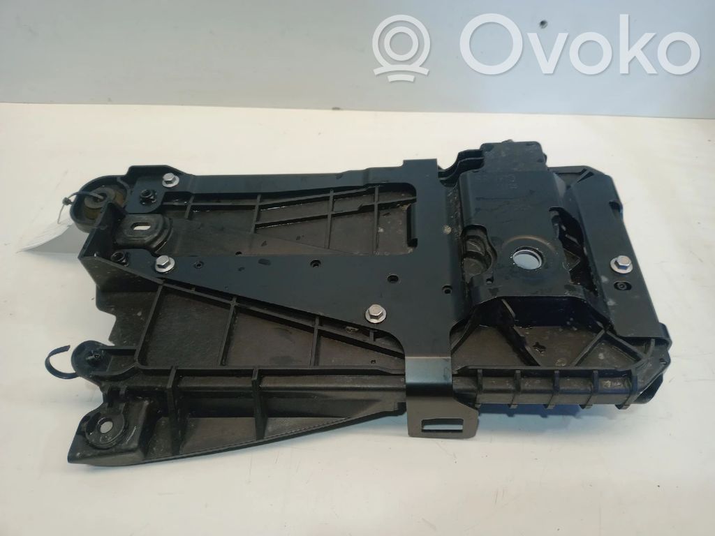 Volvo XC40 Podstawa / Obudowa akumulatora 