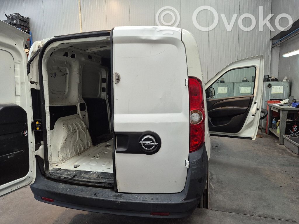 Opel Combo D Aizmugurējais pārsegs (bagāžnieks) 