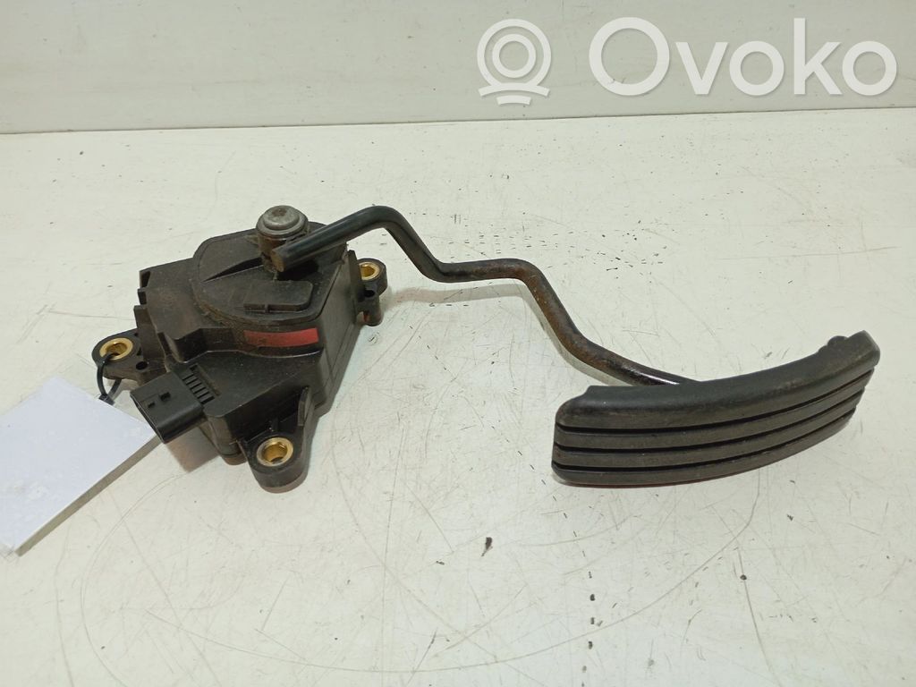Gaspedal   8200297335A