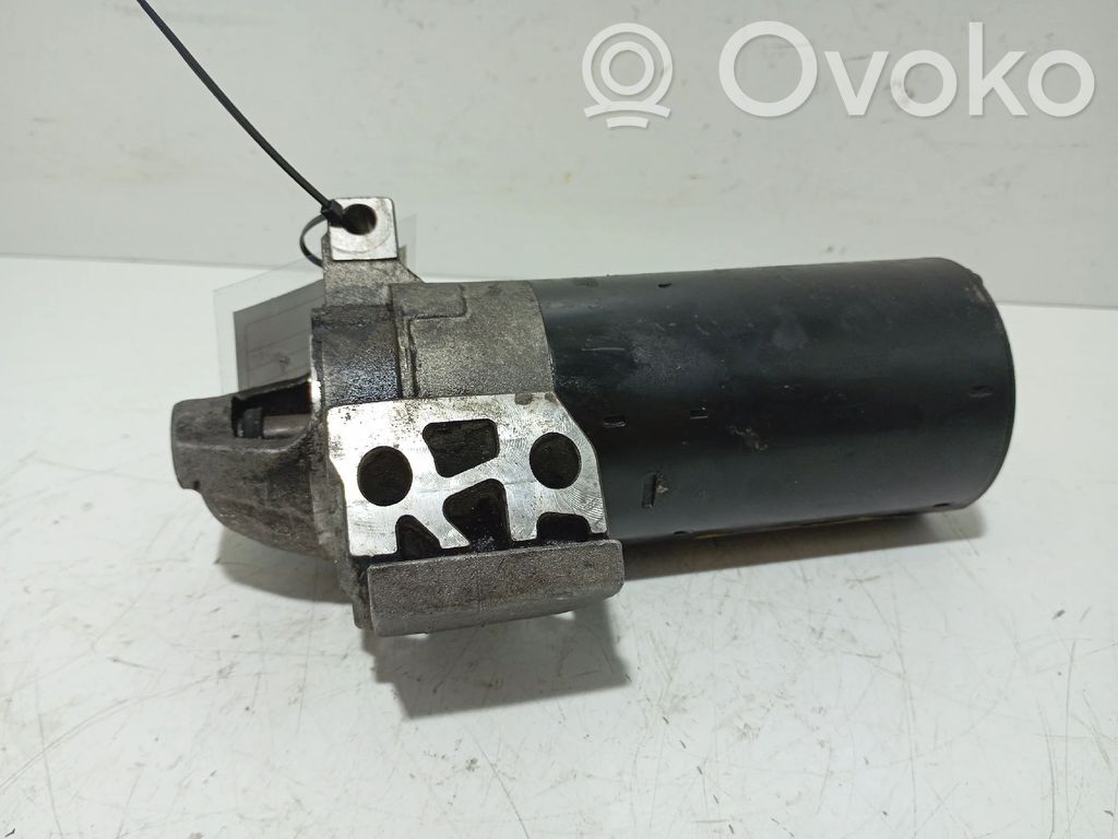 BMW X3 E83 Starter motor 