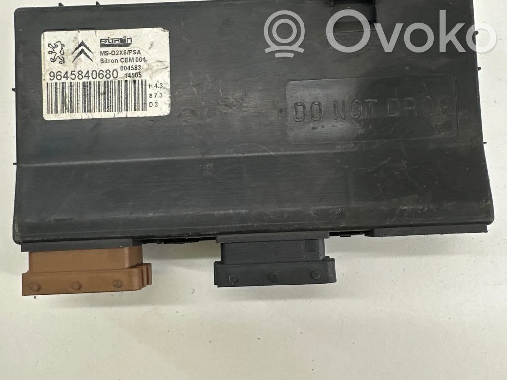 Peugeot 407 Seat control module 
