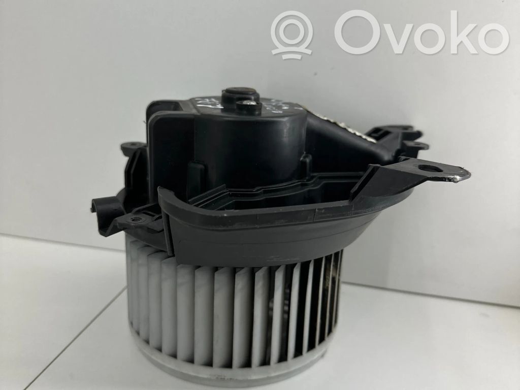 Opel Corsa D Lämmittimen puhallin 