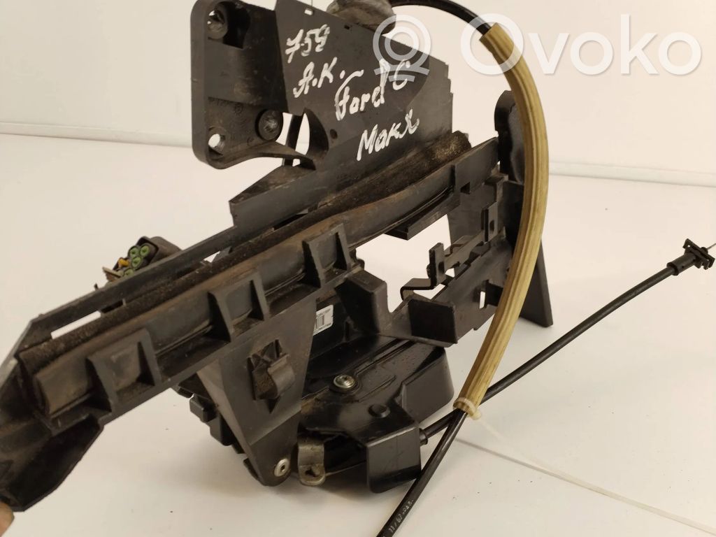 Ford Focus C-MAX Front door lock 