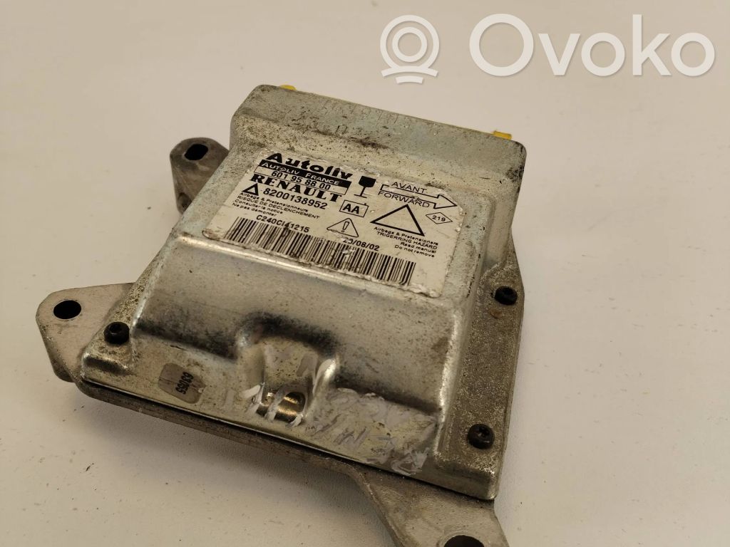 Sterownik / Moduł Airbag   8200138952,C240C141215,601958800