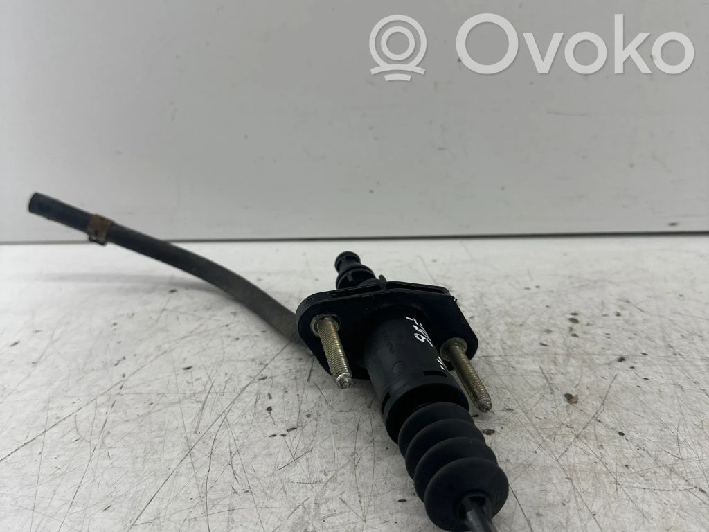 Saab 9-3 Ver2 Główny cylinder sprzęgła 