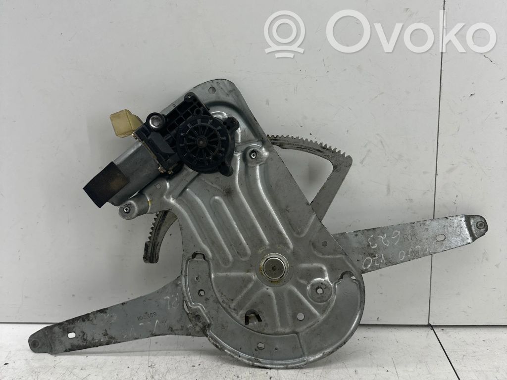 Volvo V70 Elektryczny podnośnik szyby drzwi przednich 