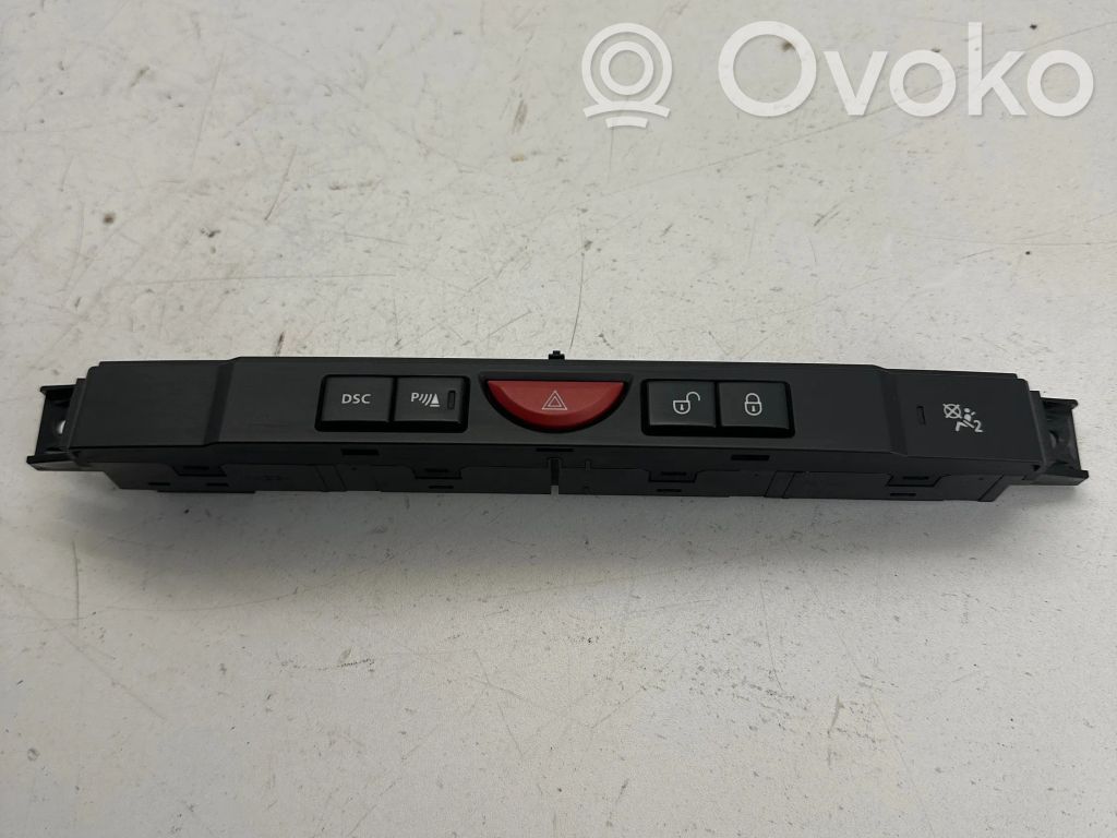 Land Rover Range Rover Sport L320 Przycisk świateł awaryjnych 