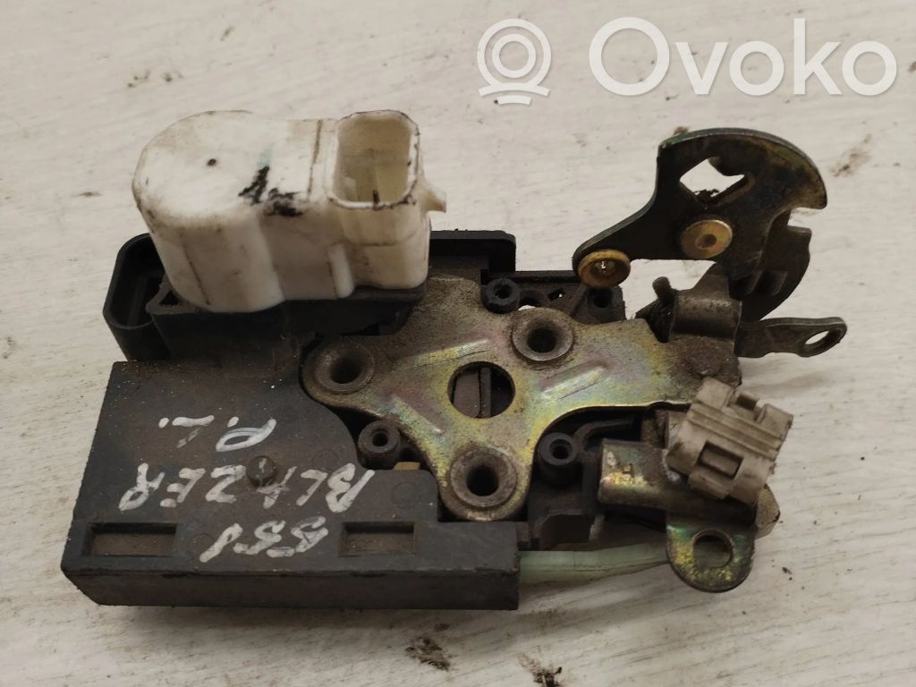 Chevrolet Blazer Front door lock 