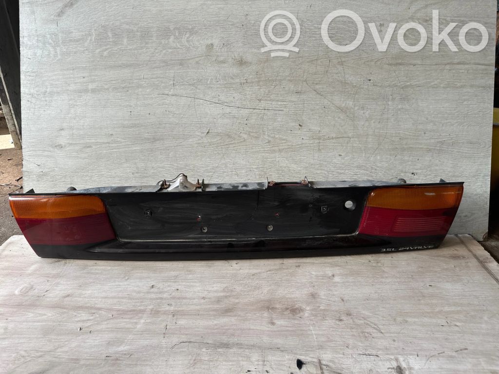 Lampy tylnej klapy bagażnika   4601558D0M,2324150,4601559BUX,2324180