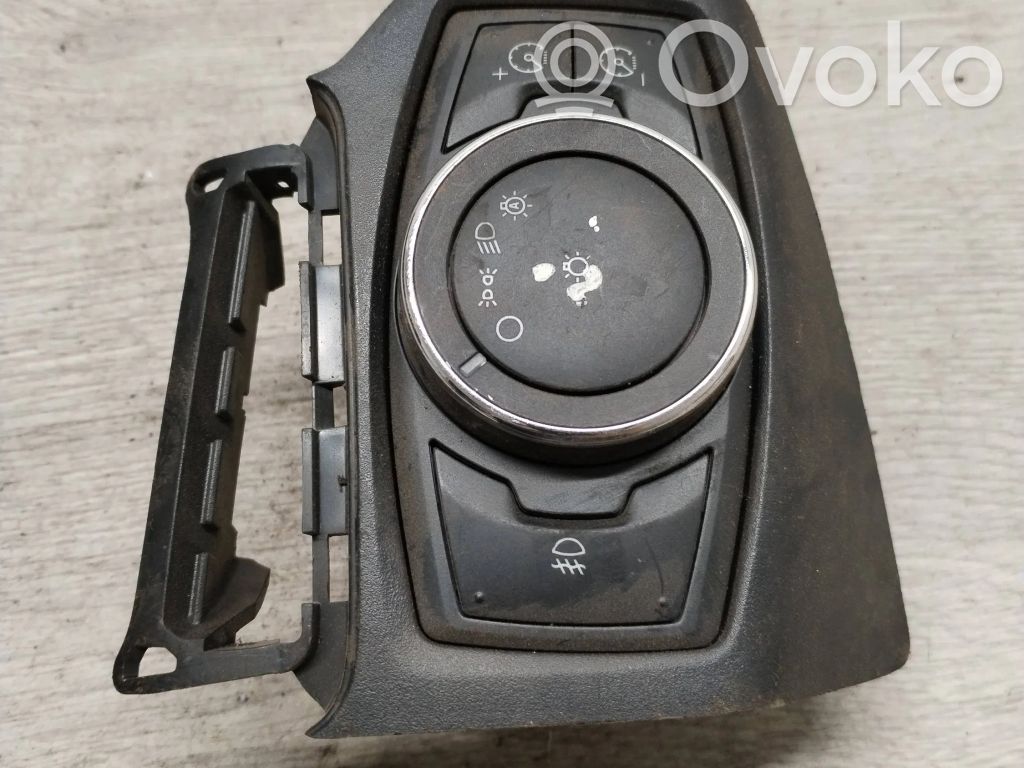 Ford Focus Light switch 
